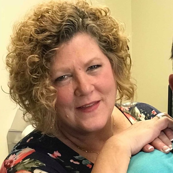 Meet your Posher, Sheryl - Picture 1 of 2